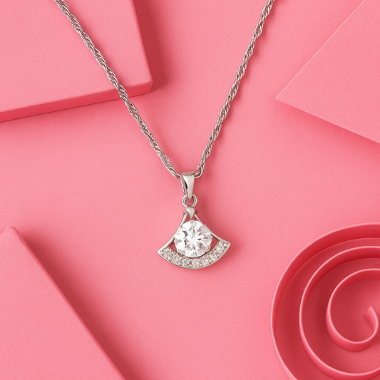 Beautiful Heart with Round Cut Pendant with Chain