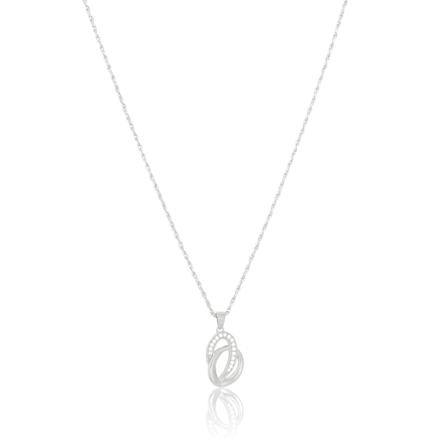 Oval designed Pendant with sleek chain